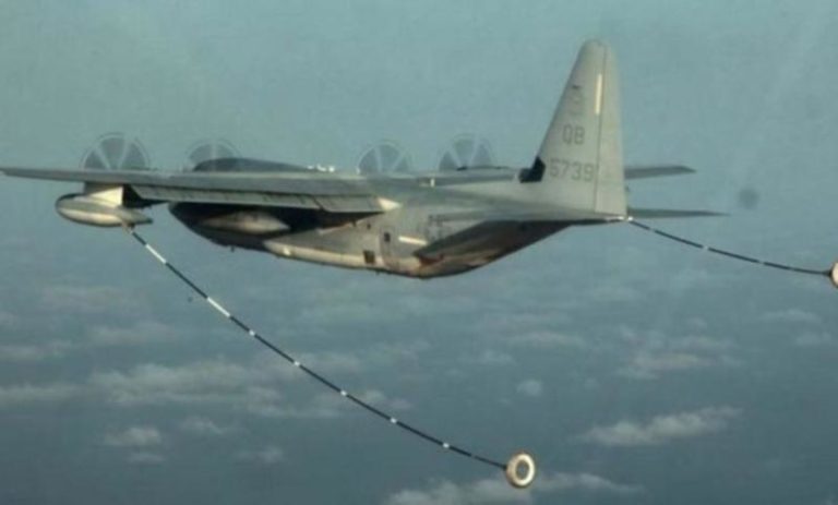 Dështon furnizimi në ajër, përplasen dy avionë amerikanë