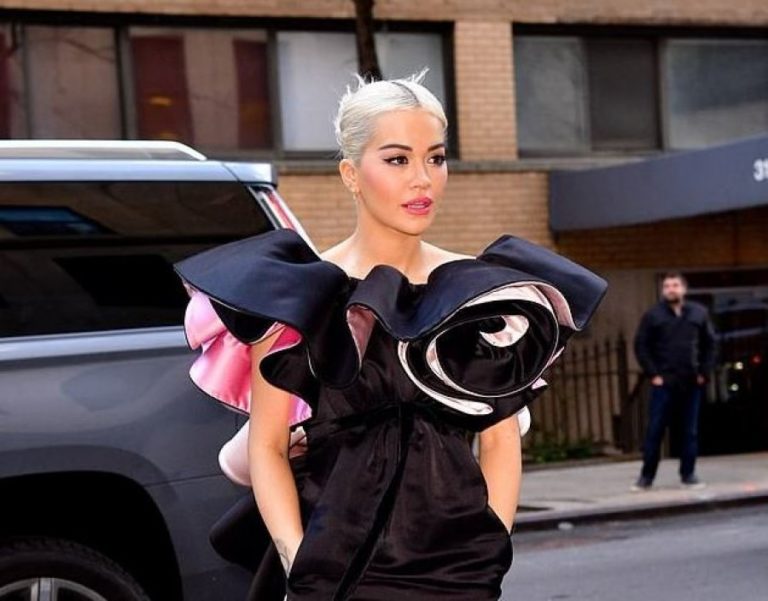Rita Ora promovon albumin e ri në New York