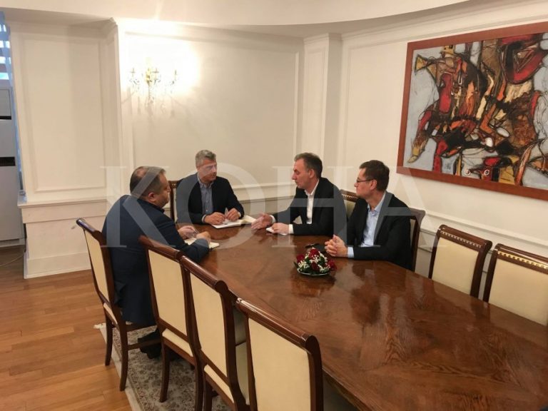 Nis takimi i Thaçit me Ekipin Negociator