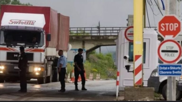 Qeveria paralajmëron edhe një taksë ndaj Serbisë