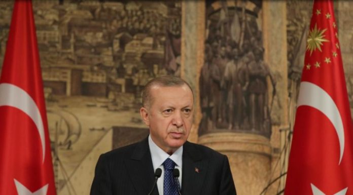 Erdogan ndaj kryeministrit grek: Mos më sfido mua, duhet të dish kufijtë e tu