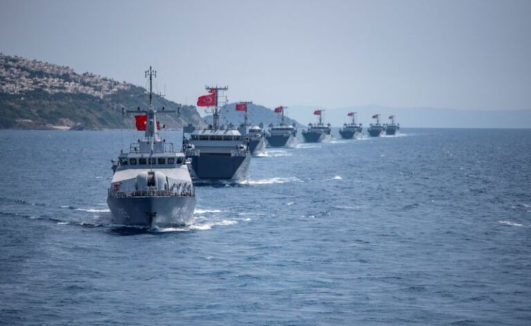 Turqia nxjerr 87 anije për stërvitje, aeroplanë e helikopterë lufte në Egje dhe Mesdhe