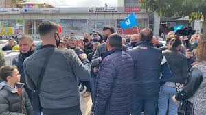 Dhuna në Elbasan, Basha – Ramës: Mos guxo të kërcënosh qytetarët me banditë me armë në brez
