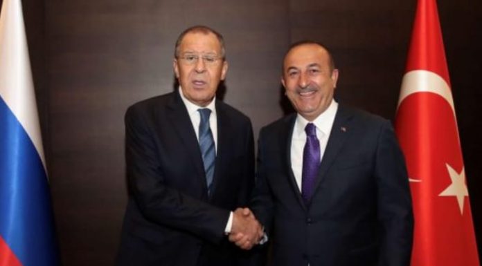 Turqia e NATO-s zmbrapset pas reagimit të Lavrovit: S’marrim anë në konfliktin Rusi–Ukrainë