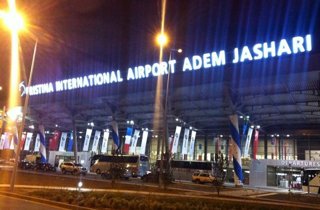Festa e Bajramit 36 aeroplanë sot aterojnë në Prishtinë