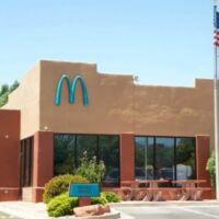 Vetem-nje-restorant-i-McDonalds-ne-bote-ka-nje-logo-ndryshe-nga-te-tjeret-–-dhe-arsyeja-eshte-e-cuditshme