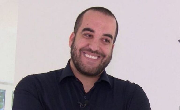 Greg Rama në finalen e Ligës së Kampionëve, gazetari ironizon: Fati i djalit të piktorit