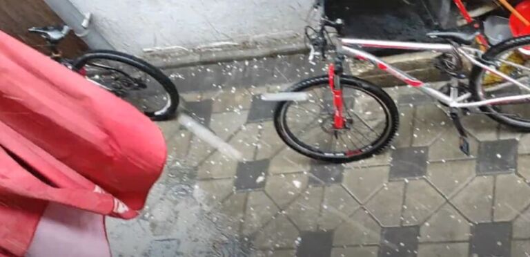 Breshër në disa vendbanime të Shkupit (VIDEO)