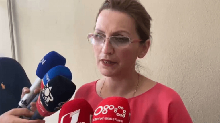 Voltana Ademi akuzon ministrinë dhe agjencisë e bregdetit