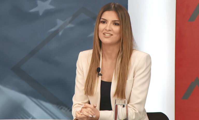 Nitë Zeqiri, vullnetarja që doli në ndihmë në momente kritike që nga fillimi i pandemisë