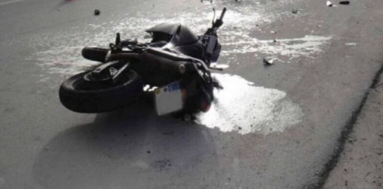 Aksident i rëndë në Kamëz, humb kontrollin e motorin dhe përplaset me shtyllën e tensionit, ndërron jetë 30-vjeçari
