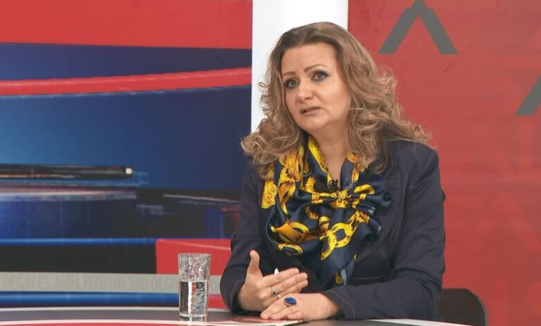 Hajdari-Qamili: Të rinjtë tanë mes vete flasin anglisht