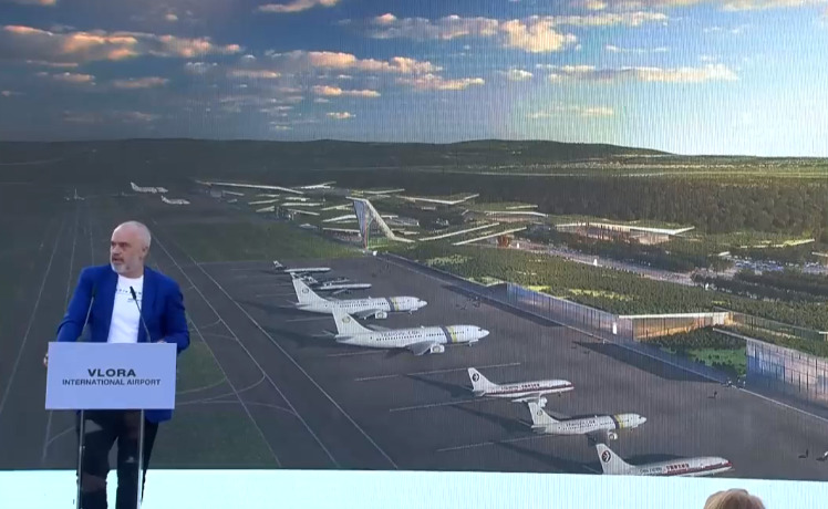 Laguna piktoreske Vjosë-Nartë/ Ekspertët: Aeroporti i Vlorës rrezik për shpendët