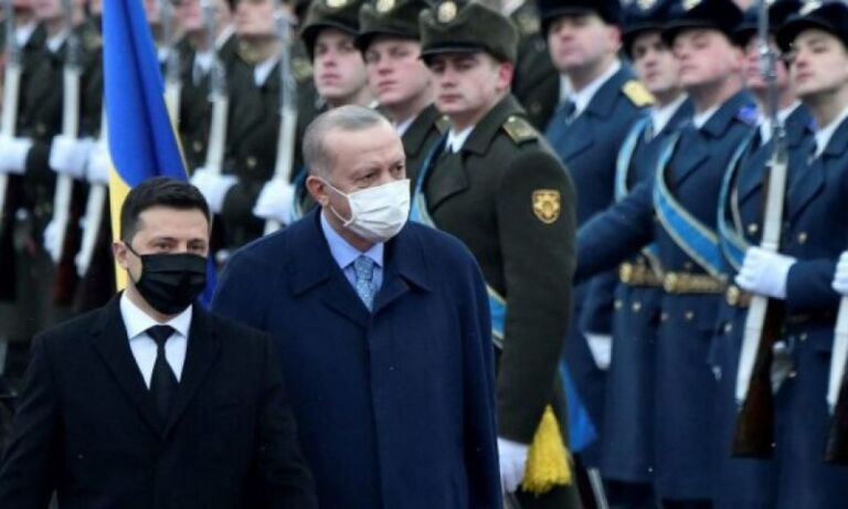 Ukraina i kërkon ndihmë Turqisë, ambasadori: Mbyllni ngushticën e….