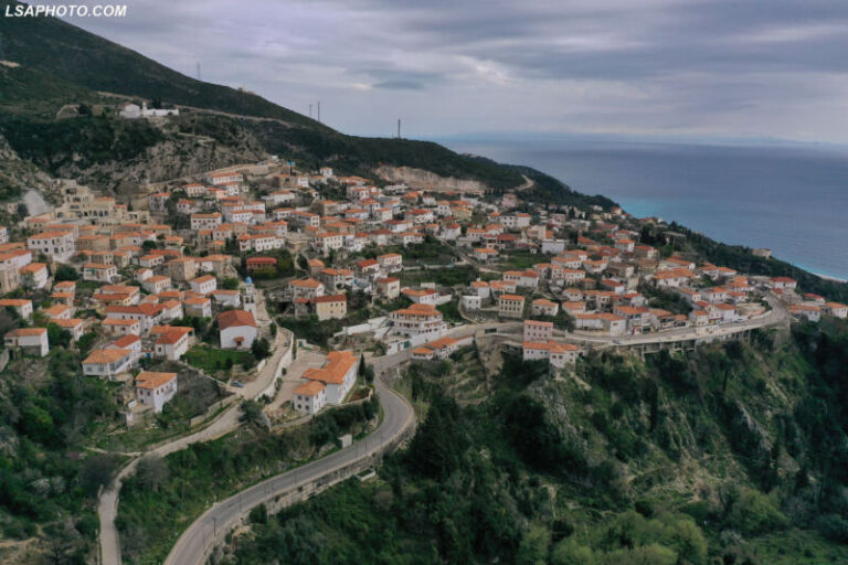 Gjykata e Vlorës pushon çështjen e bujshme të tjetërsimit të tokave në Dhërmi