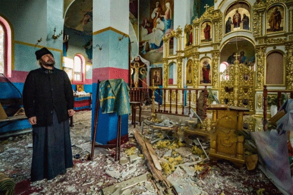 Ukrainë, 7 mijë priftërinjë vullnetarë për të luftuar