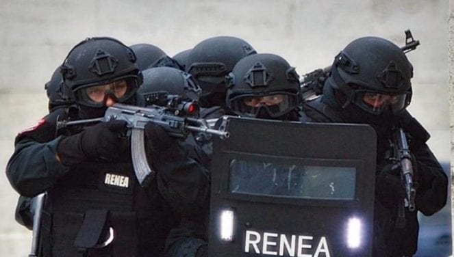 U kap me armë në brez, kush është 40-vjeçari që u arrestua në banesë bashkë me Nuredin Dumanin