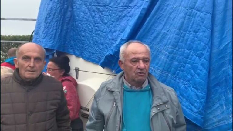 Shembjet e ndërtimeve në Vlorë/ Femijë, gra dhe të moshuar ngujohen në hotel për të ndalur fadromat e IKMT-së