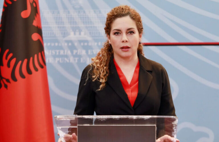 “Rusia të hetohet për krime lufte”- Shqipëria i bashkohet 37 vendeve për të referuar situatën në Ukrainë në Gjykatën Ndërkombëtare Penale