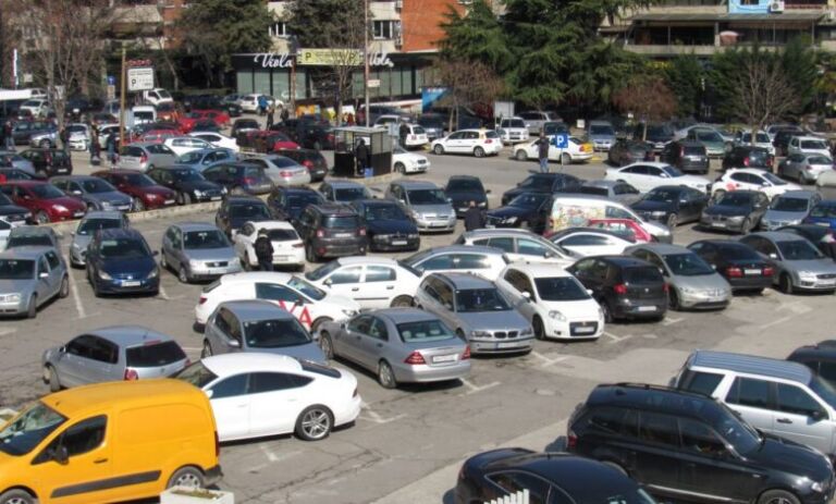 Ulet çmimi i parkingut në Shkup
