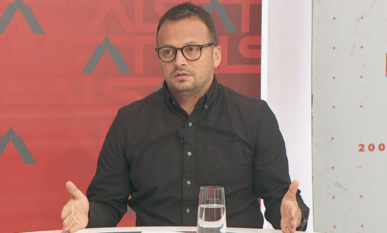 Todorov: Historia nuk është vetëm një ritregim i ngjarjeve nga e kaluara