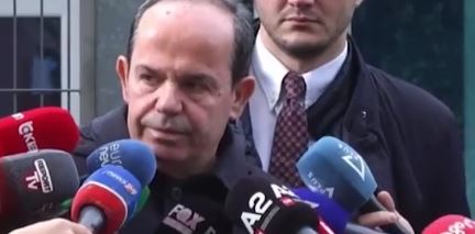 “A ka udhëtuar me Klodian Zoton?”- Avokati Hazizaj: S’është e provuar që bileta është paguar nga Zoto për Bllakon