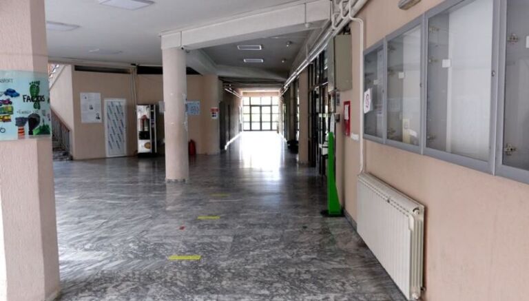 Pavarësisht presioneve, greva në arsimin fillore dhe të mesëm po realizohet në të gjitha shkollat