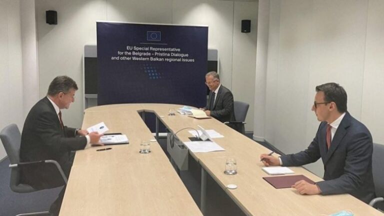 Kosova dhe Serbia arijnë një marrëveshje?