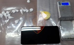 Ishte në arrest shtëpie! Shpërndante kokainë në Tiranë, bie në pranga 46-vjeçari. Shikoni ku e kishte futur drogën (FOTO)