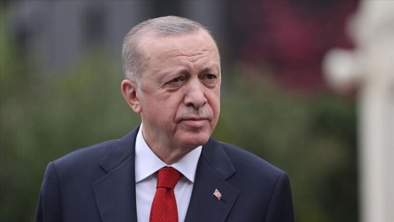 Presidenti Erdoğan do të diskutojë bisedimet e paqes me homologun ukrainas dhe atë rus