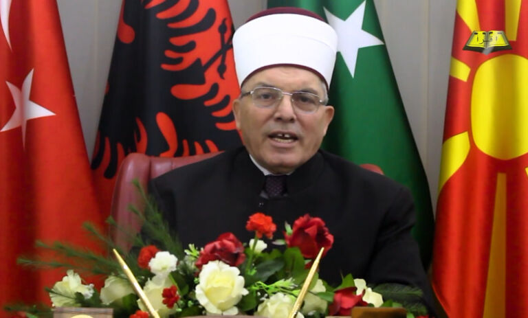 Kryetari i BFI-së Shaqir Fetai uroi besimtarët myslimanë për festën e Fitër Bajramit