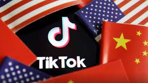 Konkurenca me Kinën/ SHBA i kërkon Google dhe Apple mbylljen e TikTok