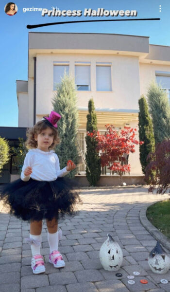 ‘Princesha Halloween’, kështu e ka veshur Gëzimja vajzën e saj për festën e Halloween