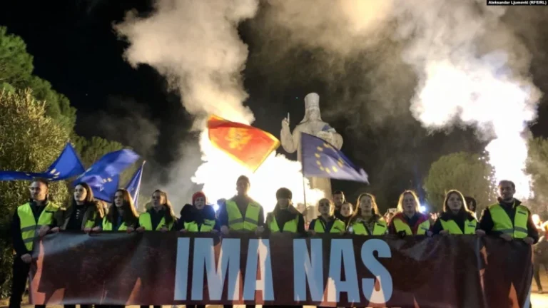 Ndizen protestat në Malin e Zi: Të hyjmë në BE, jo në ‘Ballkanin e Hapur’, në botën fantazmë serbe