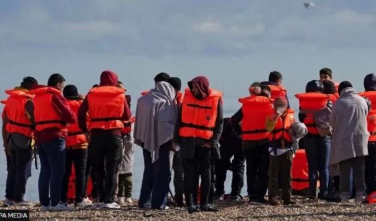 Drejt Anglisë: Zbulohet se si bandat i rekrutojnë emigrantët shqiptarë para nisjes nga Franca