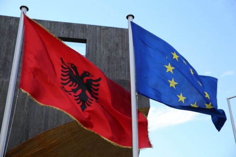 Samiti BE-Ballkani Perëndimor/ 6 dhjetori, ditë pushimi për Tiranën