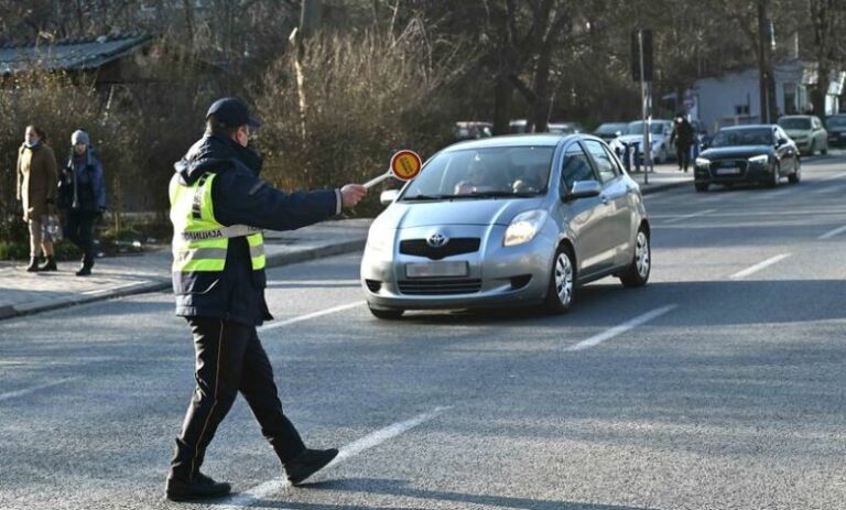 172 gjoba në Shkup, 11 vozitës pa patentë shoferi