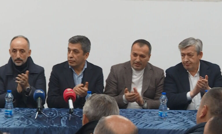 “Grupi i zjarrit” nuk i trembet përjashtimit nga partia