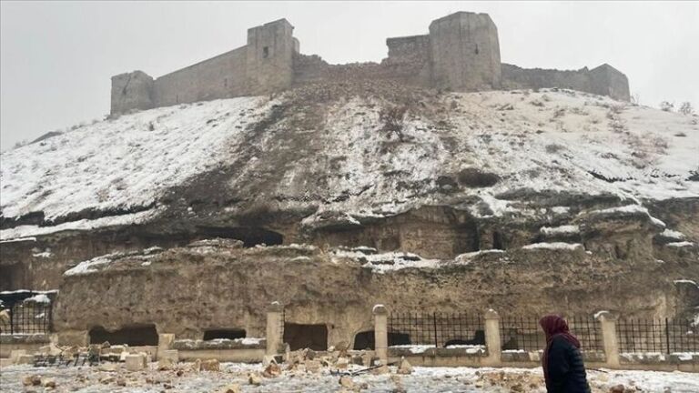 Türkiye, tërmeti dëmton ndjeshëm kalanë historike në Gaziantep