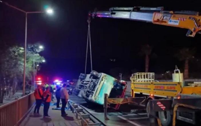 Aksidentohet autobusi i klubit të njohur, 15 të lënduar, dy prej tyre në gjendje të rëndë