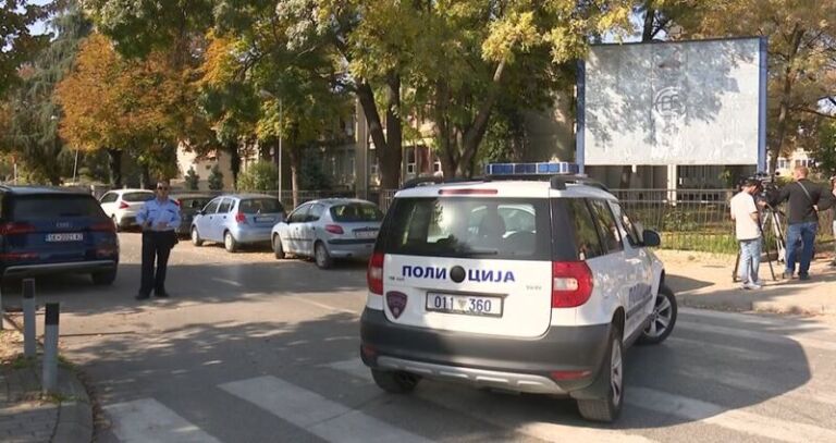 Alarmet e rreme për bomba shkaktuan sërish kaos në shkolla, prindërit të revoltuar
