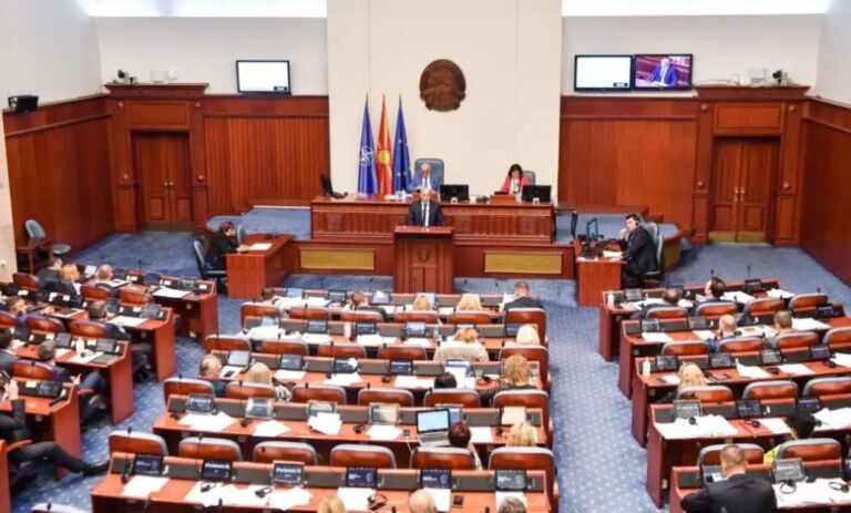Vazhdon seanca kuvendore për zgjedhjen e zëvendësministrave