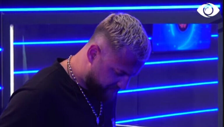 “Vazhdo siç ke nisur, ke mbështetjen e gjithë shqiptarisë” – Luizi zhvillon telefonatë emocionale me nënën