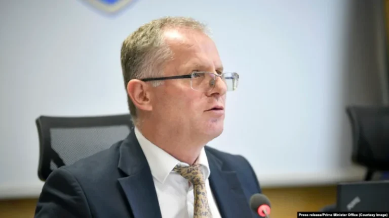 Bislimi udhëton për vizitë zyrtare në Suedi, do të bisedohet për aplikimin e Kosovës për anëtarësim në Bashkimin Evropian