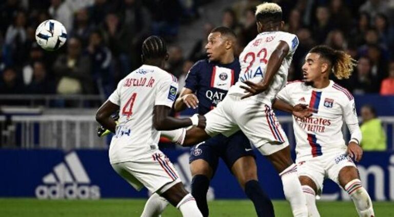 Paris Saint-Germain është mposhtur nga Lyoni