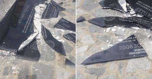 Akt vandal në Sopot, thyhet pllaka përkujtimore në kompleksin memorial