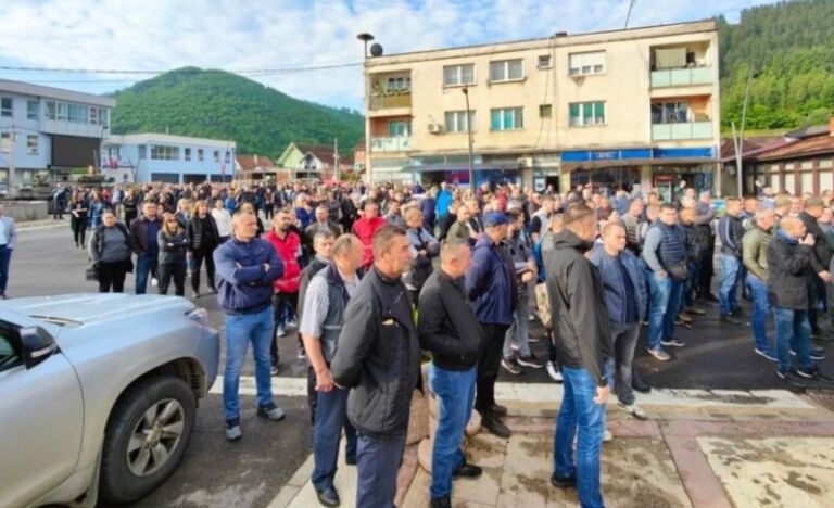 Policia e Kosovës: Protestuesit hodhën gaz lotsjellës, ne reaguam me spraj
