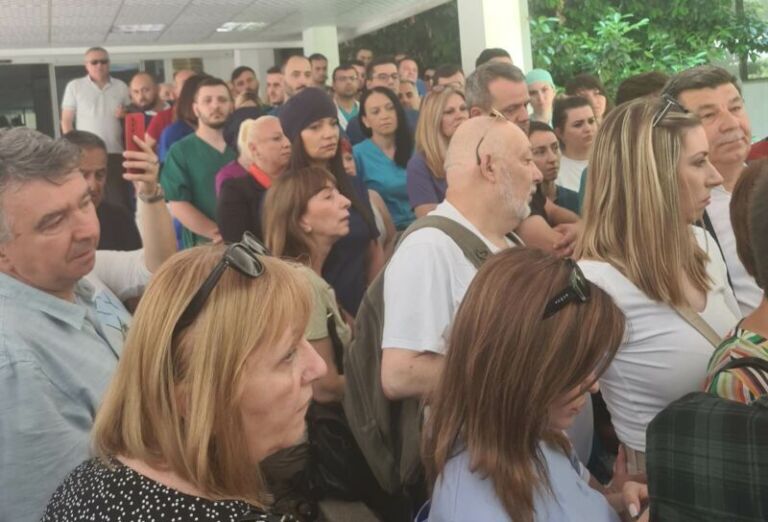 Protestë përpara Klinikës së Kardiokirurgjisë, kjo është arsyeja