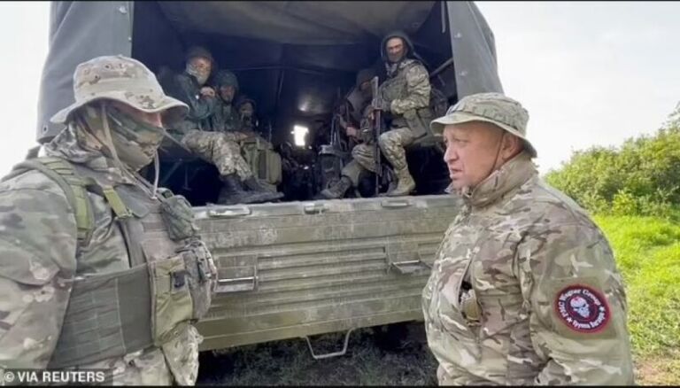 ‘Lufta civile’/ Mercenarët e Wagner marrin peng kolonelin e Putinit