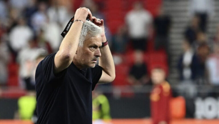 “Bomba” e verës: Mourinho pritet të merr drejtimin e një tjetër gjiganti Italian.